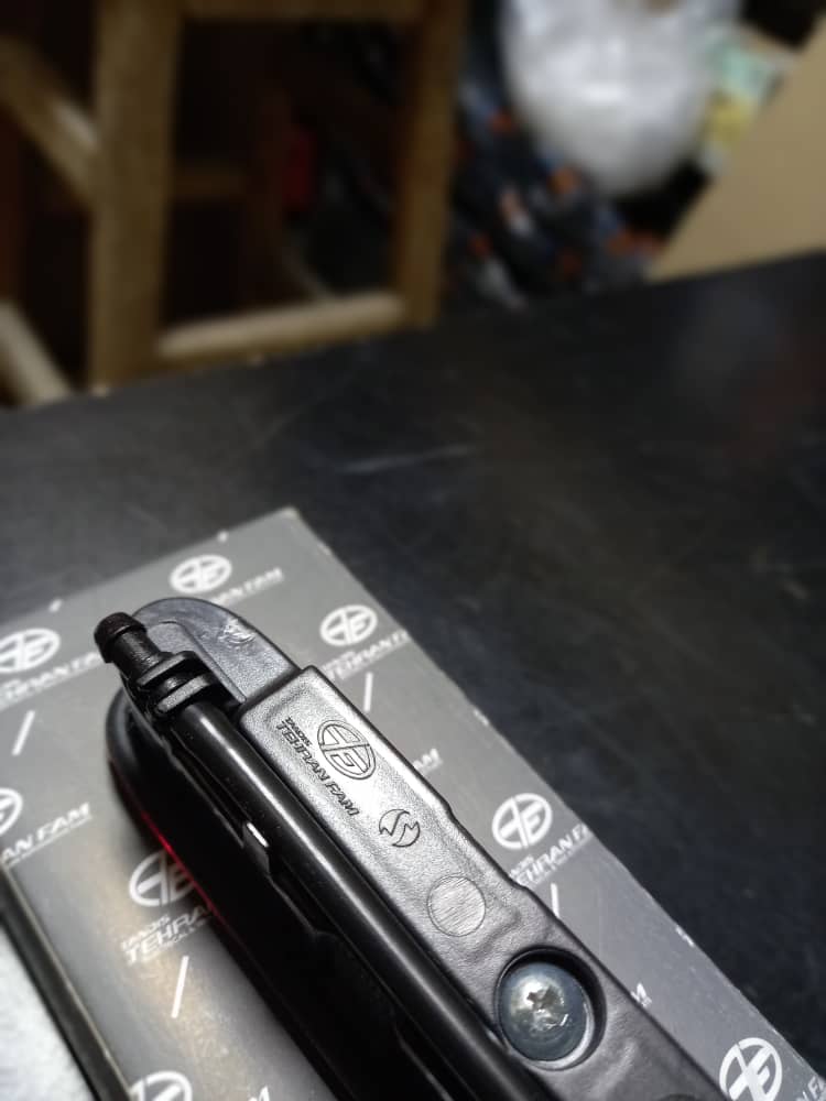 چراغ ترمز تهران فام